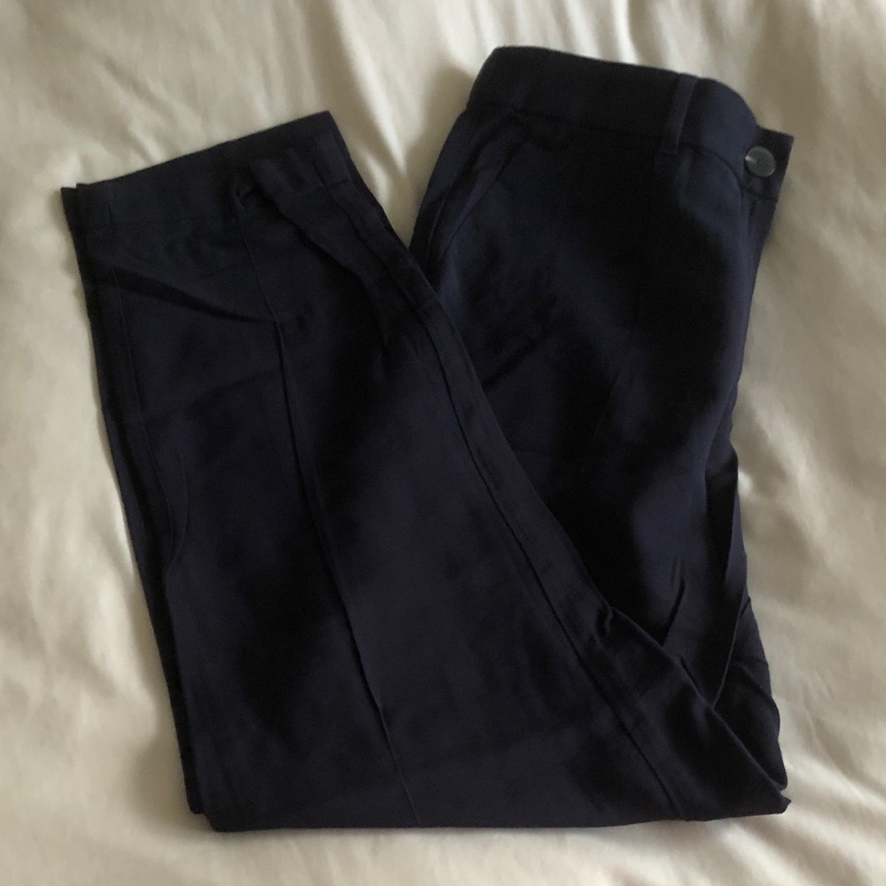 NWT women’s navy blue LOFT trousers M
